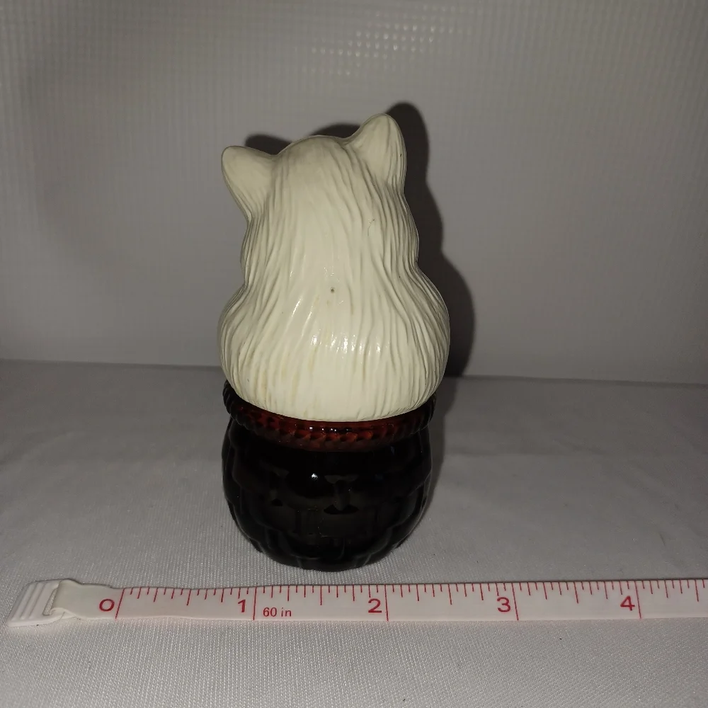 Avon Vintage Collector Ceramic Cat Figurine with Black Glass Base